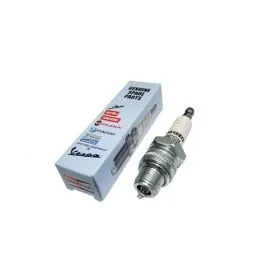 Candela di accensione P82M Champion B7HS Vespa PK 50 PX 125 Ape MP TM220 438070