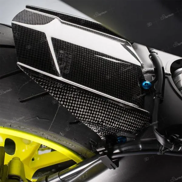 Parafango posteriore Lightech carbonio Yamaha MT09 2013-2024